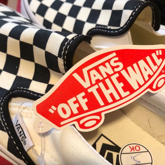 Size 7 1/2 never worn classic slip on Vans - Picture 2 of 4